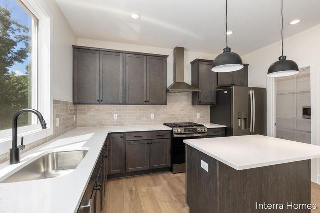 1417 Kimber Drive, Lowell, MI 49331