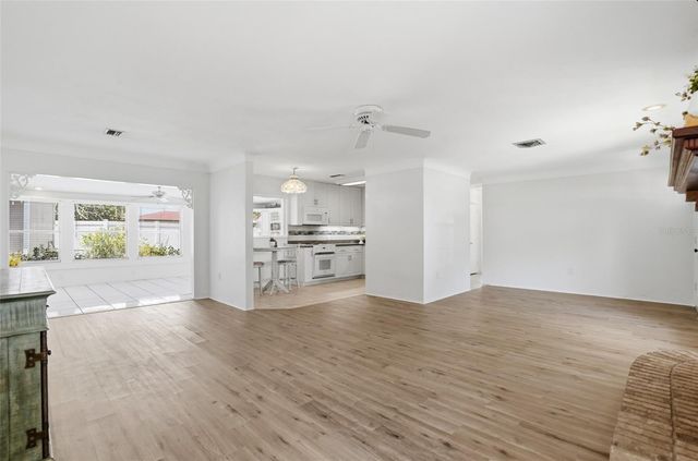 5941 49TH AVENUE N, Kenneth City, FL 33709