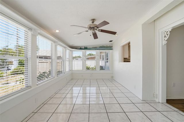 5941 49TH AVENUE N, Kenneth City, FL 33709