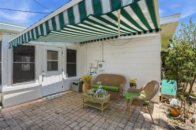 5941 49TH AVENUE N, Kenneth City, FL 33709