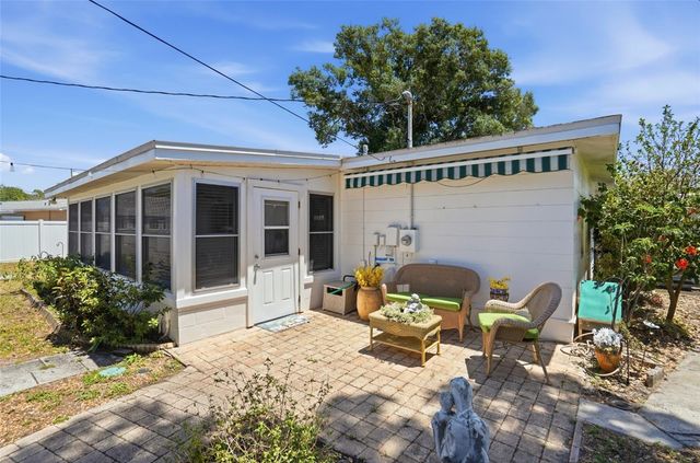 5941 49TH AVENUE N, Kenneth City, FL 33709