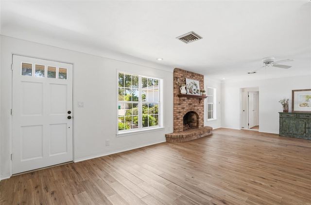 5941 49TH AVENUE N, Kenneth City, FL 33709