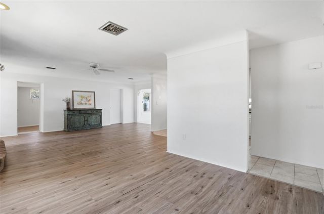 5941 49TH AVENUE N, Kenneth City, FL 33709