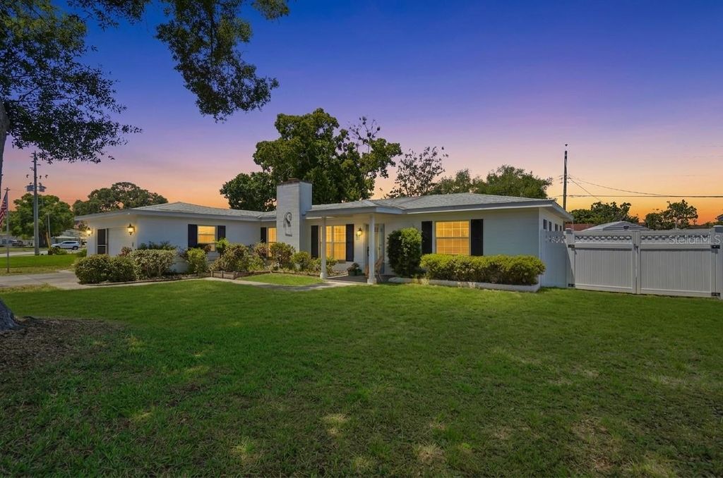 5941 49TH AVENUE N, Kenneth City, FL 33709