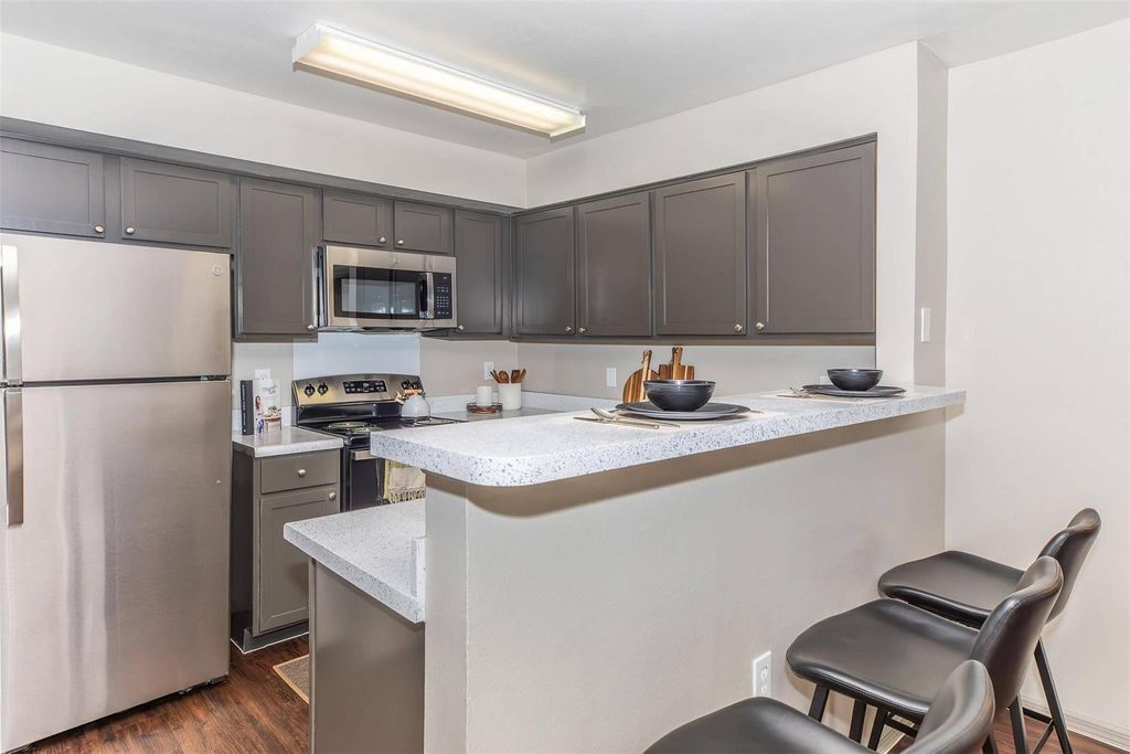 1088 Park Plaza Drive A, Austin, TX 78753