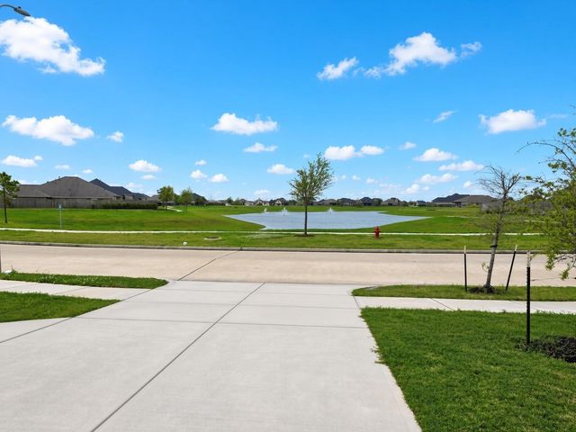 4835 Evergreen Hills Drive, Baytown, TX 77521