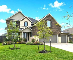 4835 Evergreen Hills Drive, Baytown, TX 77521