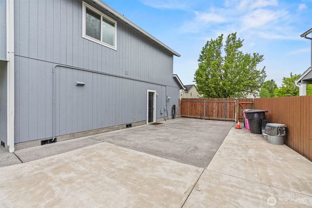 1826 Island Drive, Longview, WA 98632