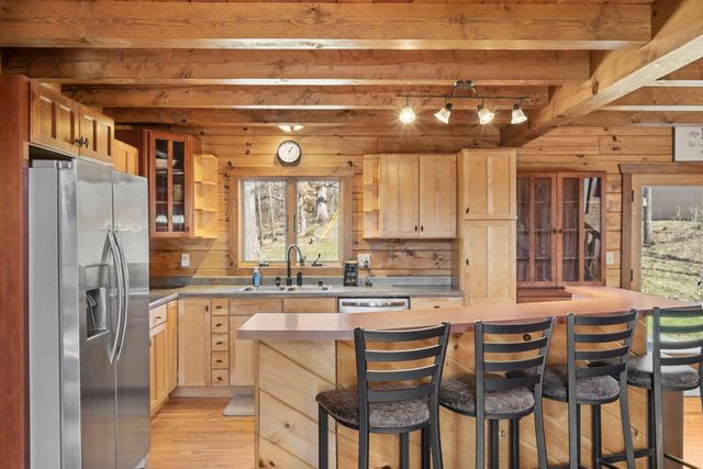 11503 HAWK HILL LN, Boonville, MO 65233