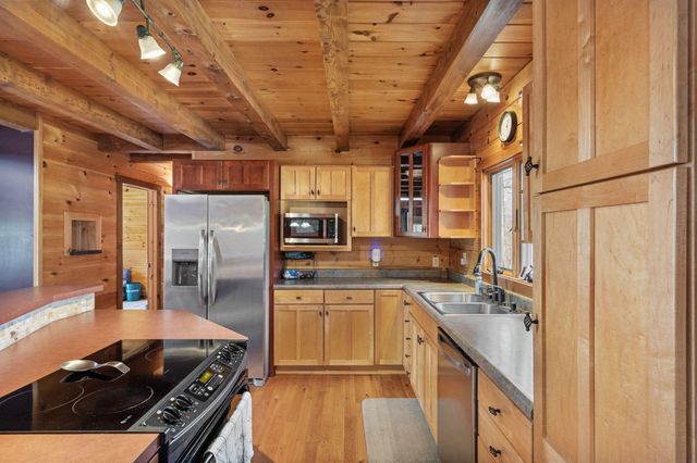 11503 HAWK HILL LN, Boonville, MO 65233