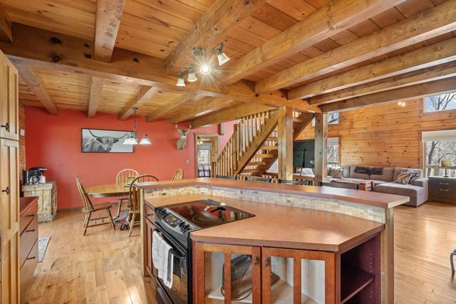 11503 HAWK HILL LN, Boonville, MO 65233