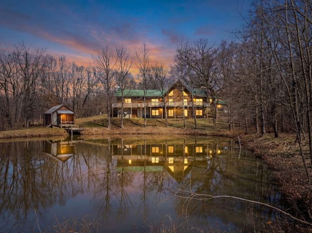 11503 HAWK HILL LN, Boonville, MO 65233