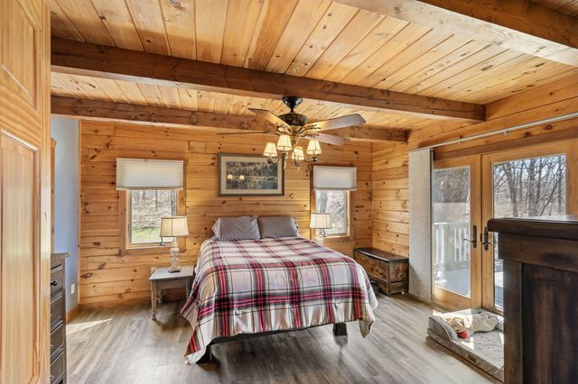 11503 HAWK HILL LN, Boonville, MO 65233