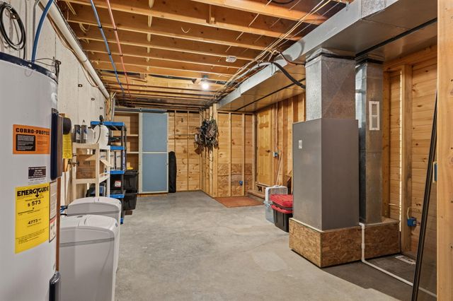 11503 HAWK HILL LN, Boonville, MO 65233