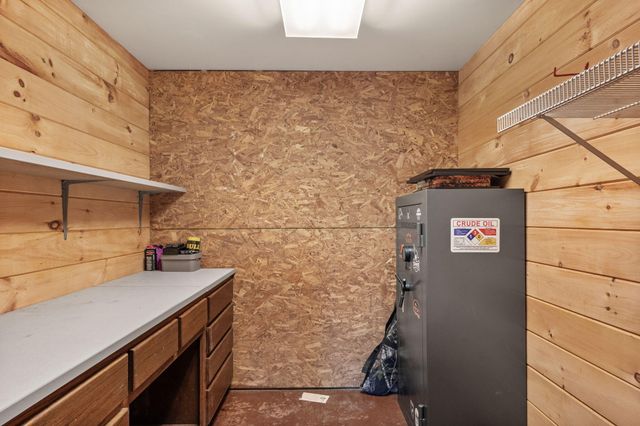 11503 HAWK HILL LN, Boonville, MO 65233