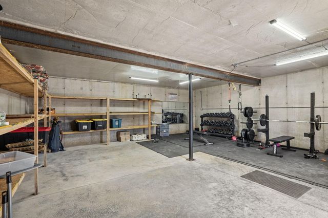 11503 HAWK HILL LN, Boonville, MO 65233