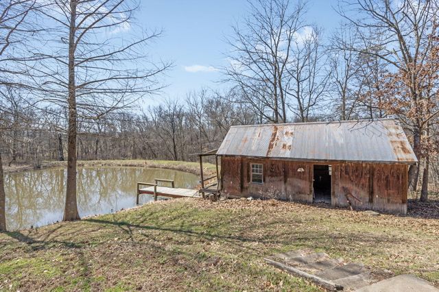 11503 HAWK HILL LN, Boonville, MO 65233