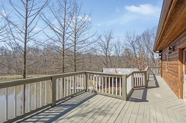 11503 HAWK HILL LN, Boonville, MO 65233