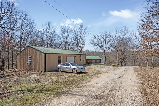11503 HAWK HILL LN, Boonville, MO 65233