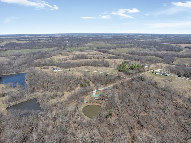 11503 HAWK HILL LN, Boonville, MO 65233
