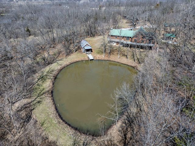11503 HAWK HILL LN, Boonville, MO 65233