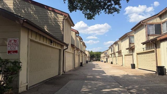 12517 Newbrook Drive, Houston, TX 77072