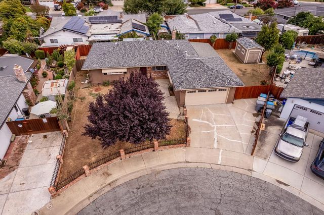 8420 David Court, Gilroy, CA 95020