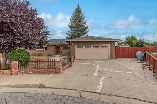 8420 David Court, Gilroy, CA 95020