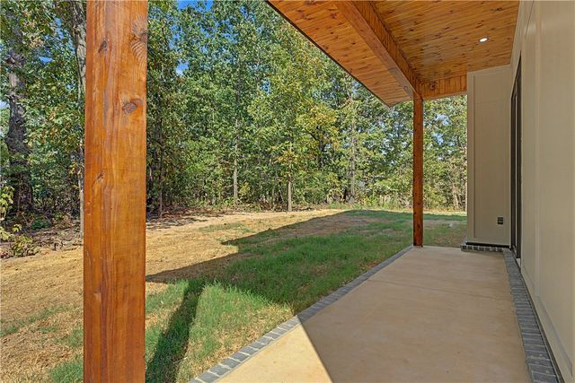 18 Longview Lane, Bella Vista, AR 72714