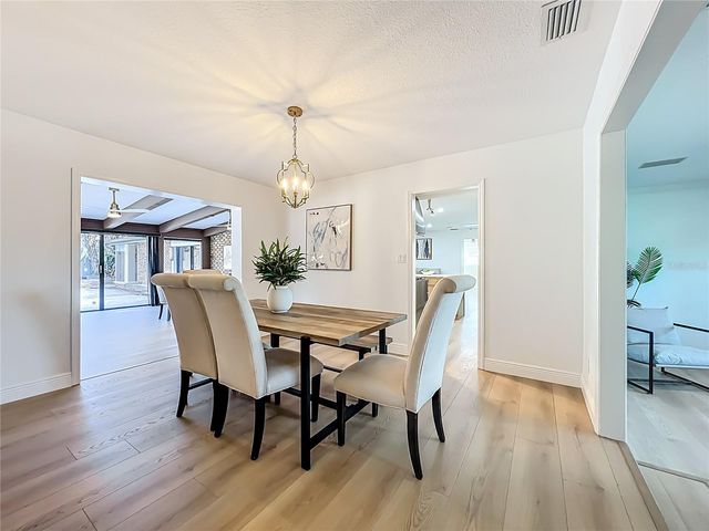 51 OAKLEIGH LANE, Maitland, FL 32751