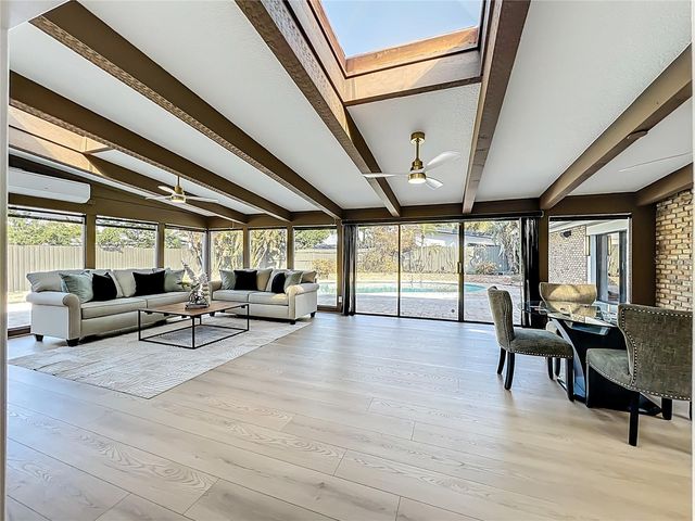 51 OAKLEIGH LANE, Maitland, FL 32751