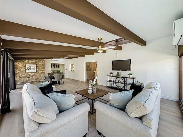 51 OAKLEIGH LANE, Maitland, FL 32751