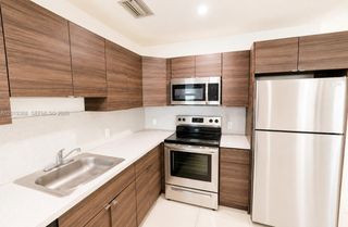 542 NE 67th St 542, Miami, FL 33138