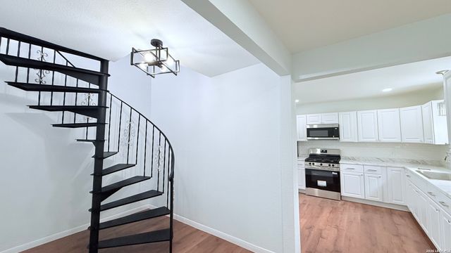 1439 PETERSON AVE, San Antonio, TX 78224