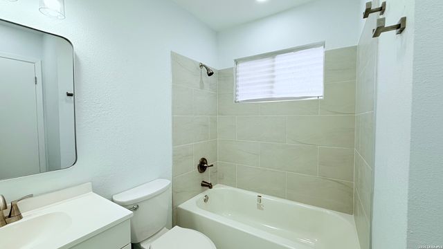 1439 PETERSON AVE, San Antonio, TX 78224