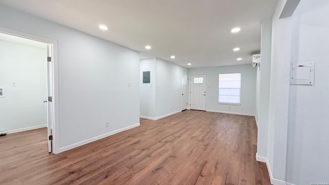 1439 PETERSON AVE, San Antonio, TX 78224