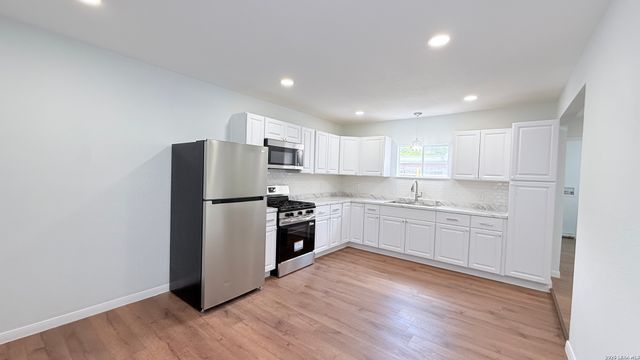 1439 PETERSON AVE, San Antonio, TX 78224