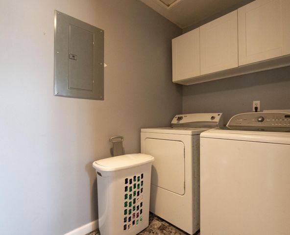 763 Timberline Pkwy, Valparaiso, IN 46385