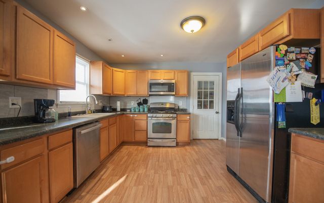 763 Timberline Pkwy, Valparaiso, IN 46385