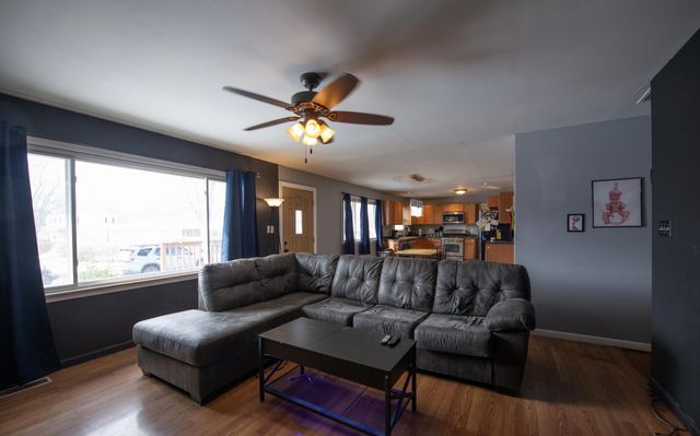 763 Timberline Pkwy, Valparaiso, IN 46385