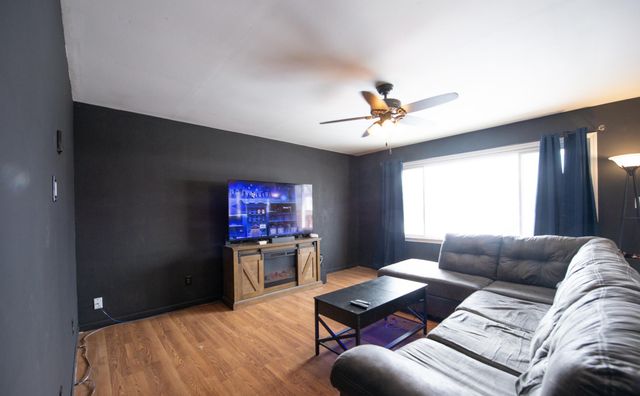 763 Timberline Pkwy, Valparaiso, IN 46385