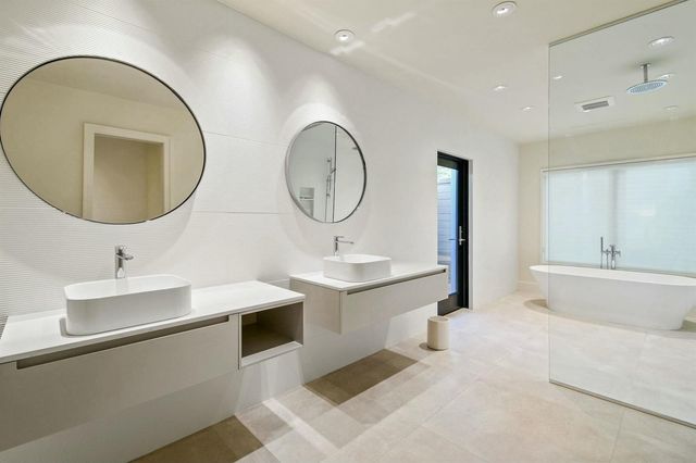 170 Beacon Lane, Jupiter Inlet Colony, FL 33469