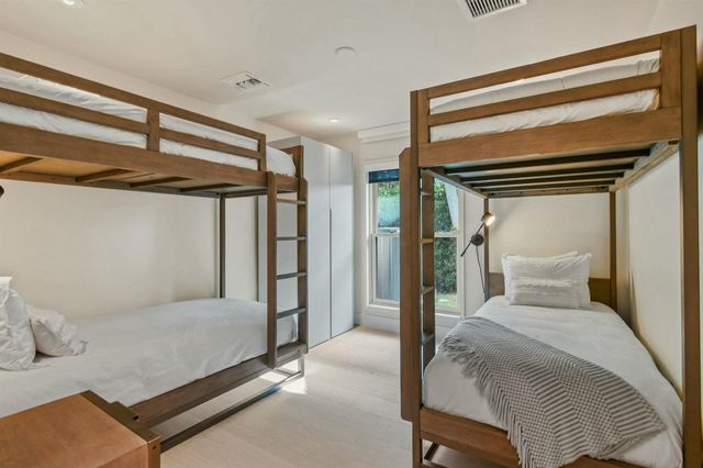 170 Beacon Lane, Jupiter Inlet Colony, FL 33469