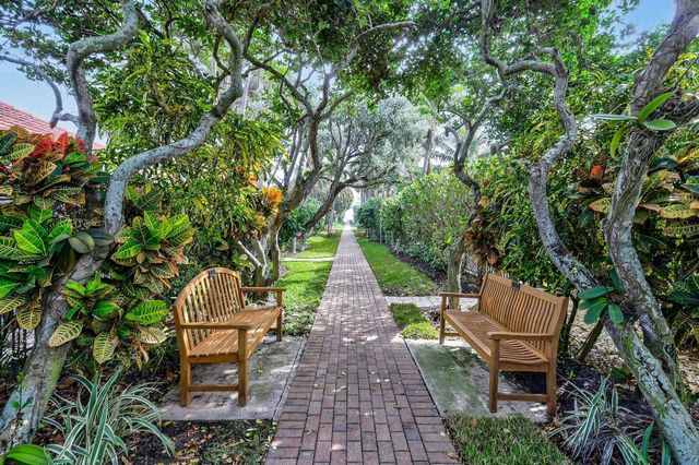 170 Beacon Lane, Jupiter Inlet Colony, FL 33469