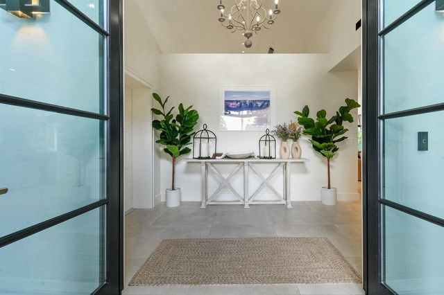 170 Beacon Lane, Jupiter Inlet Colony, FL 33469