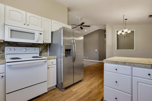 18500 Fair Oaks Dr, Penn Valley, CA 95946