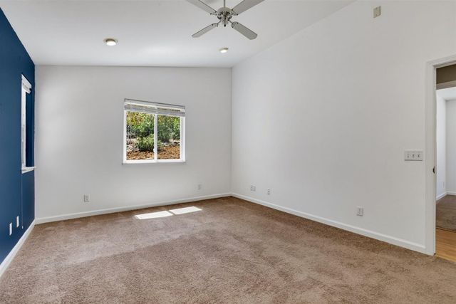18500 Fair Oaks Dr, Penn Valley, CA 95946