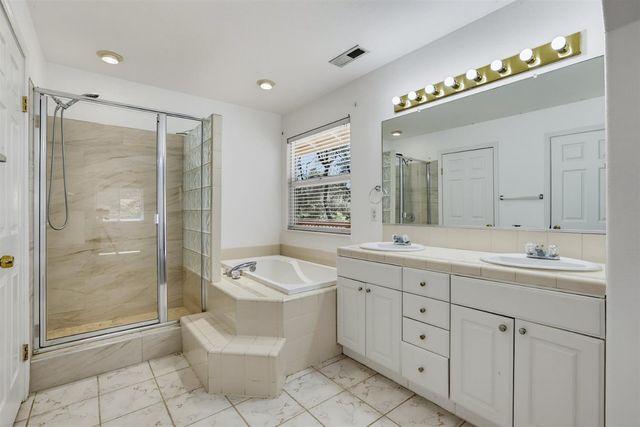 18500 Fair Oaks Dr, Penn Valley, CA 95946