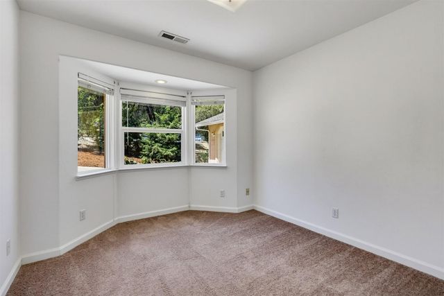18500 Fair Oaks Dr, Penn Valley, CA 95946