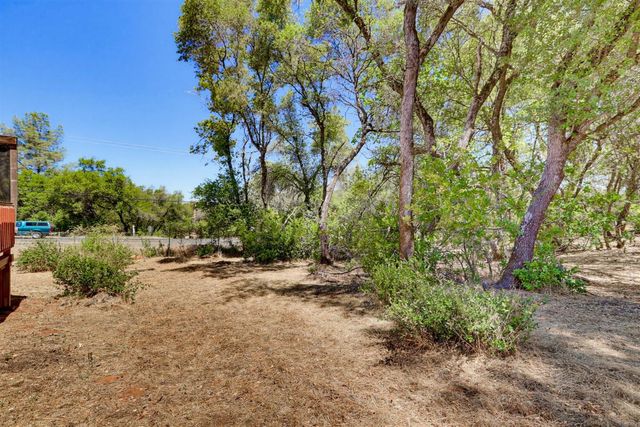 18500 Fair Oaks Dr, Penn Valley, CA 95946